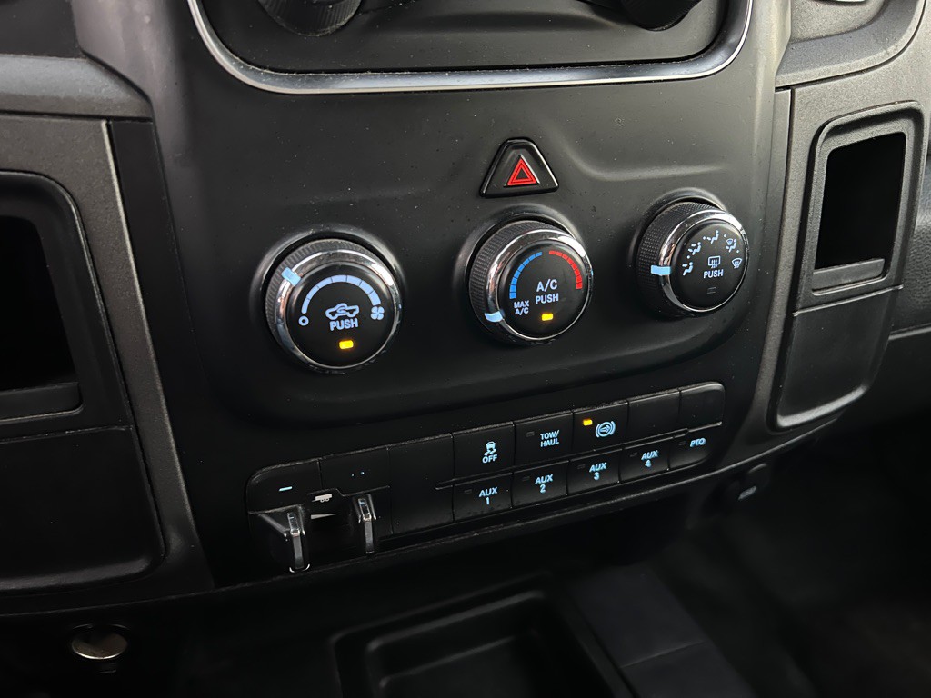 2018 RAM 3500 Image 25