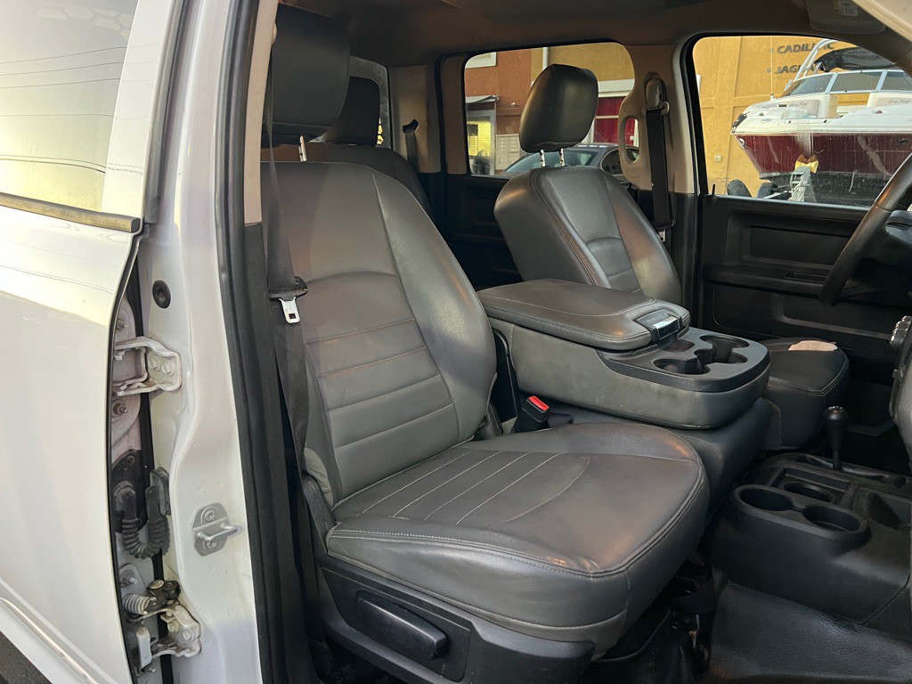 2018 RAM 3500 Image 33