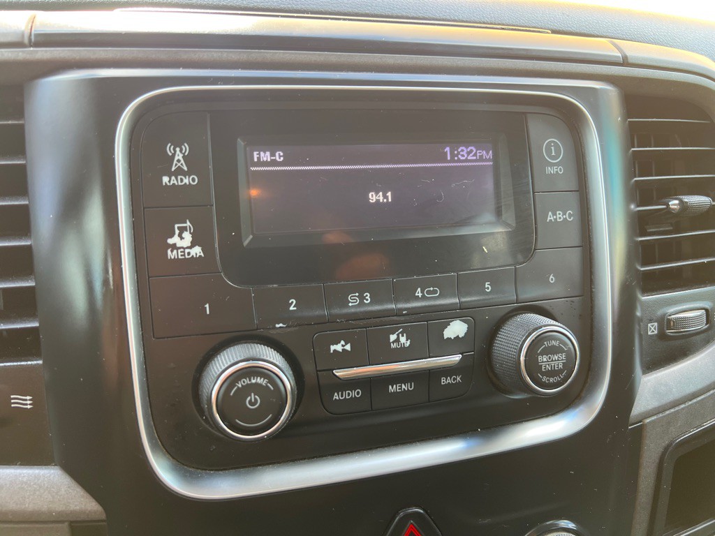 2017 RAM 3500 Image 24