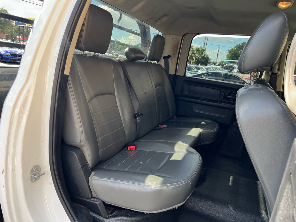 2017 RAM 3500 Image 31