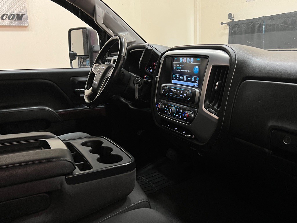 2019 GMC Sierra Image 17