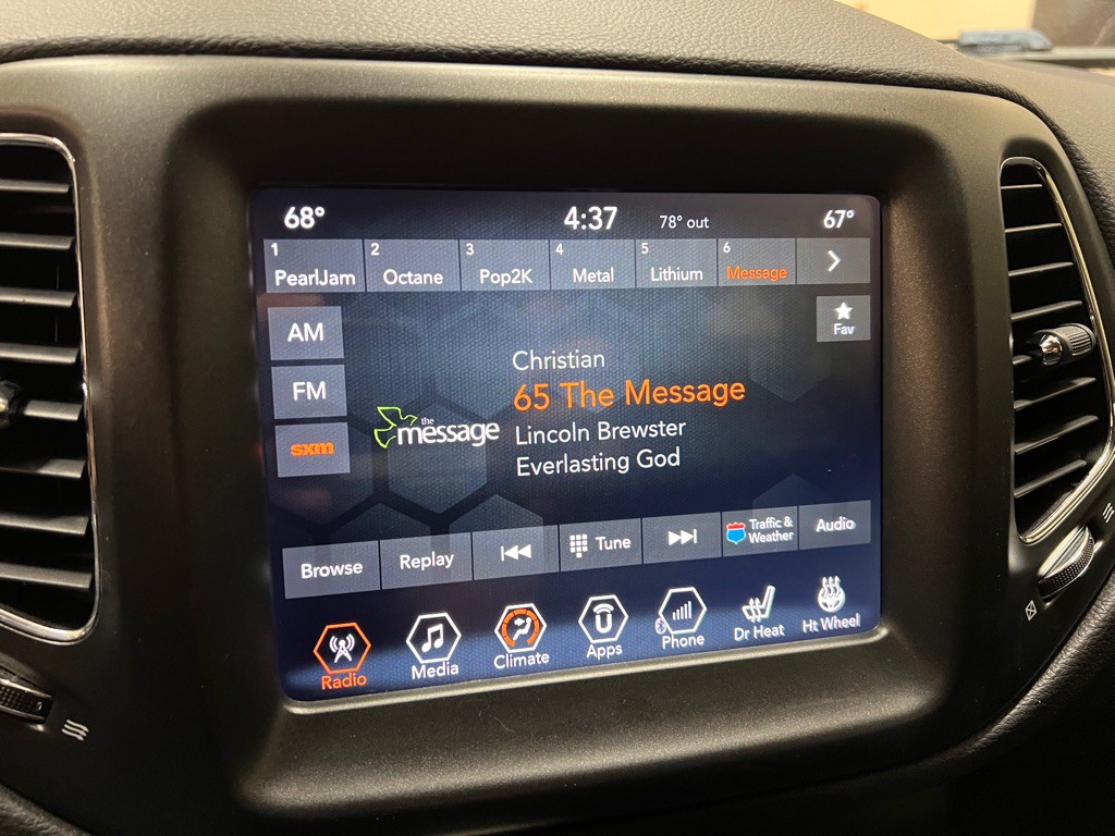 2018 Jeep Compass Image 24