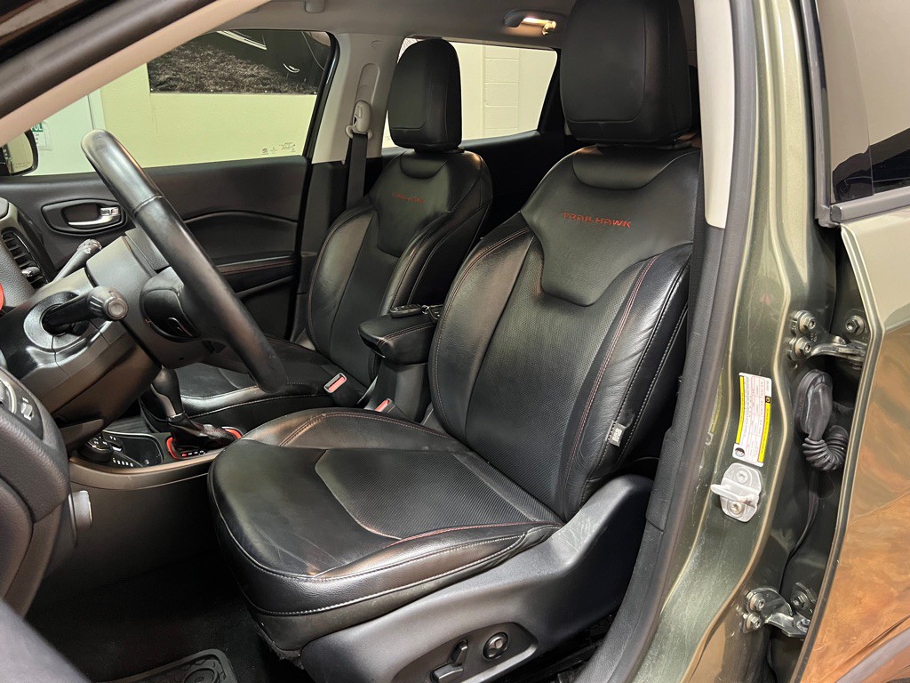 2018 Jeep Compass Image 30