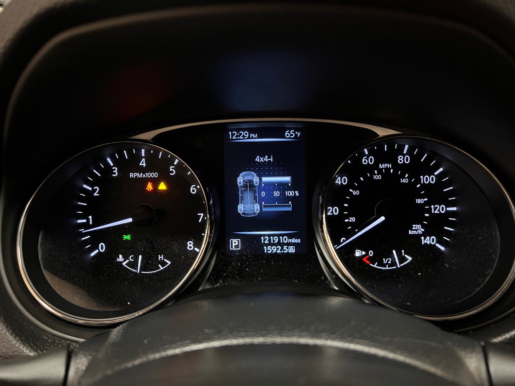 2015 Nissan Rogue Image 16