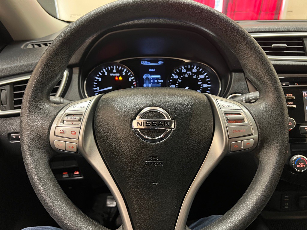 2015 Nissan Rogue Image 18