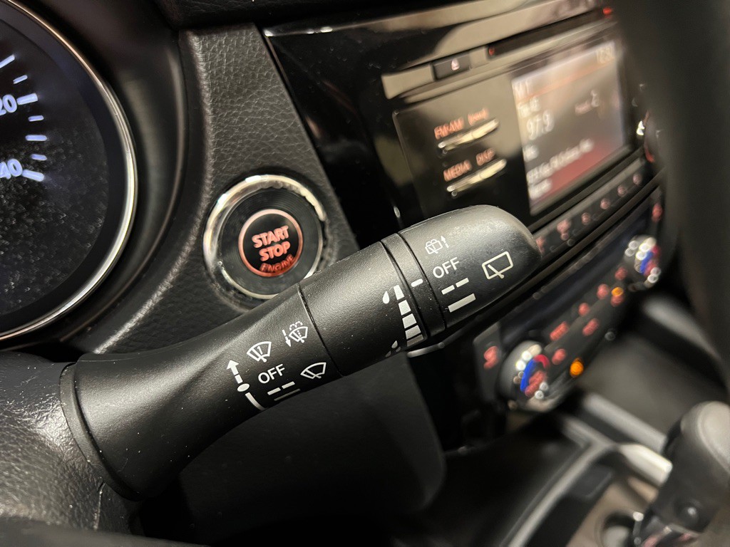 2015 Nissan Rogue Image 21