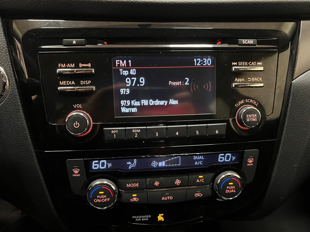 2015 Nissan Rogue Image 23