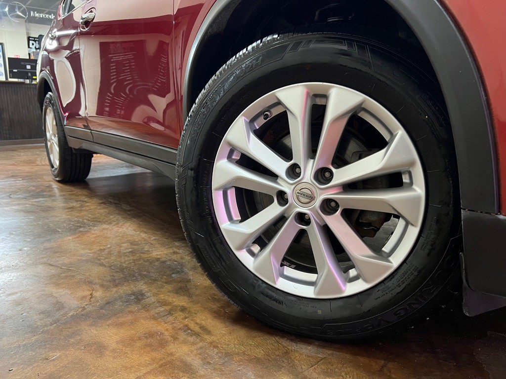 2015 Nissan Rogue Image 38