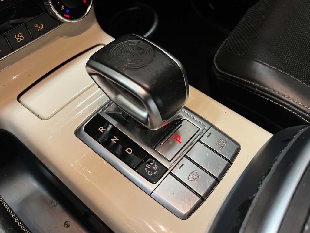 2014 Mercedes-Benz G-Class Image 28