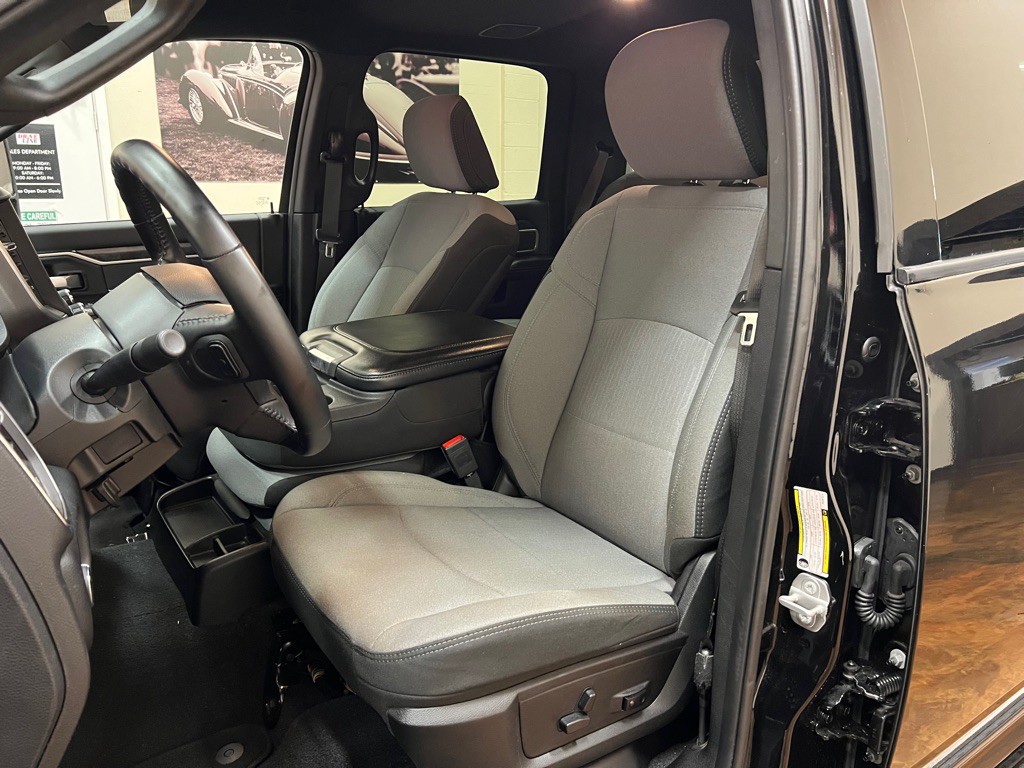 2024 RAM 2500 Image 31