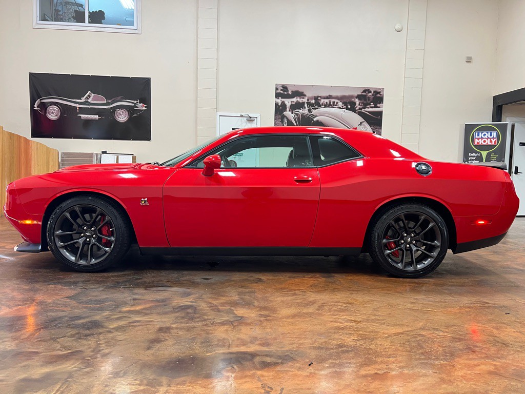 2021 Dodge Challenger Image 6