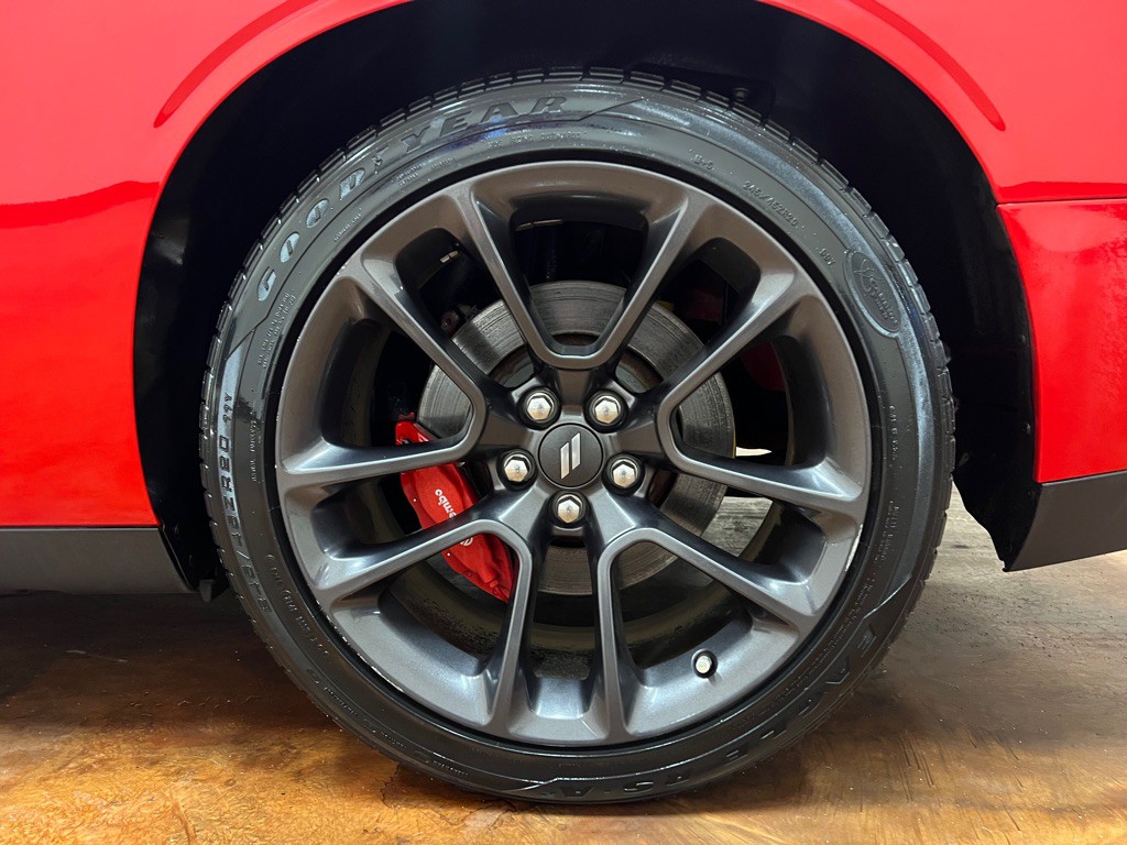 2021 Dodge Challenger Image 12