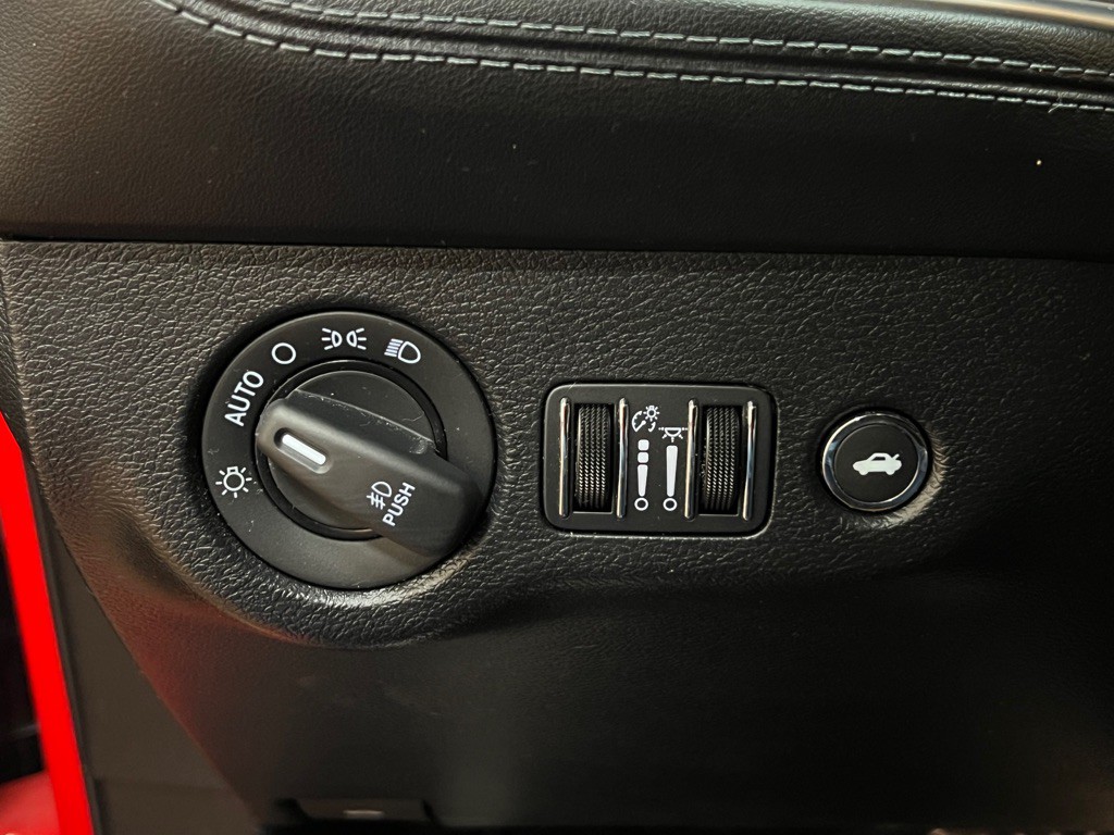 2021 Dodge Challenger Image 21