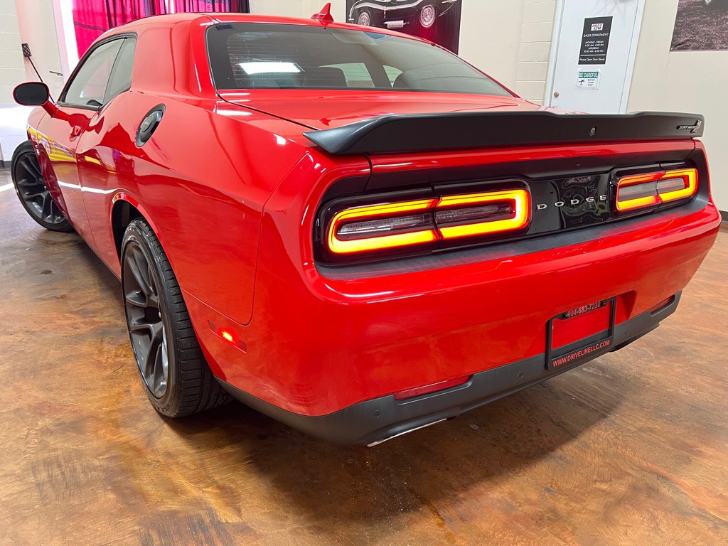 2021 Dodge Challenger Image 38