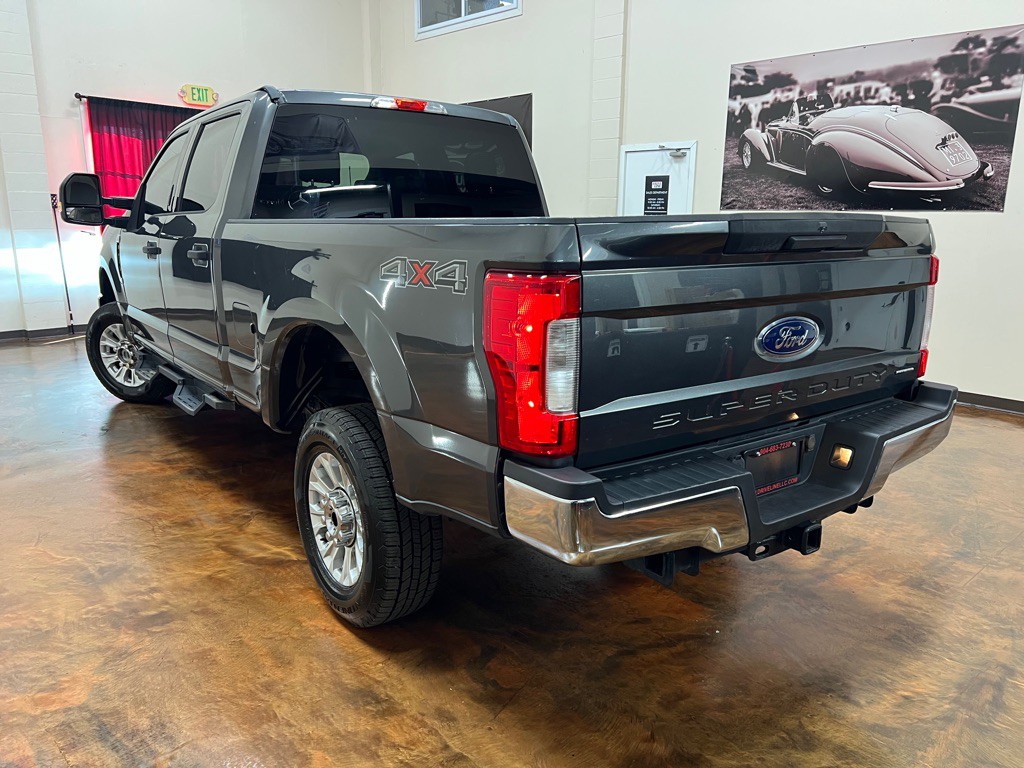 2018 Ford F-250 Image 2