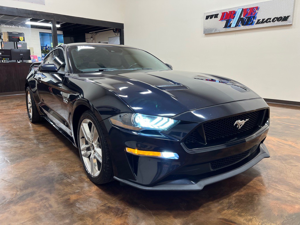 2021 Ford Mustang Image 3