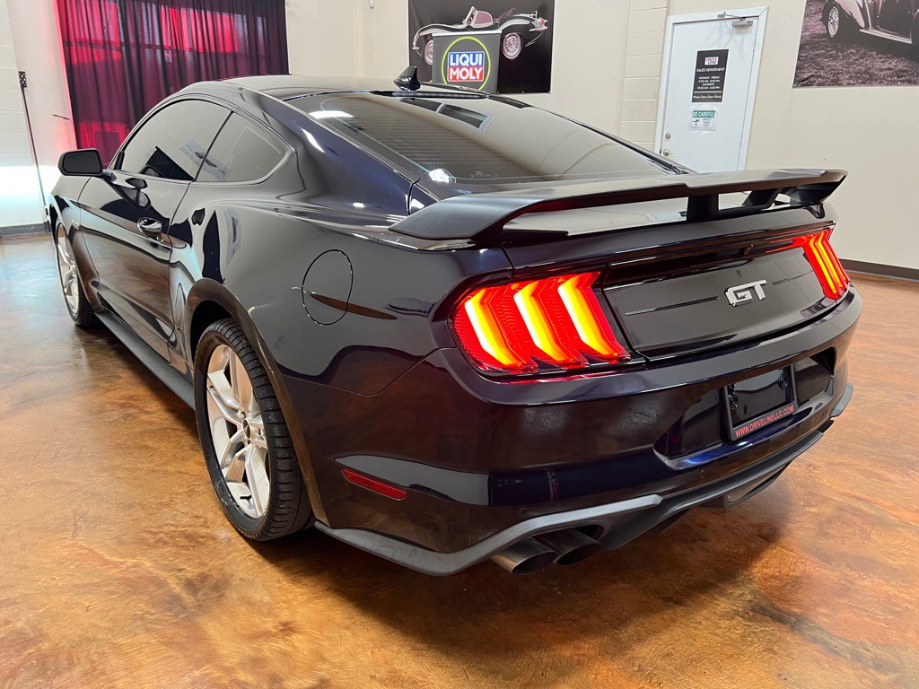 2021 Ford Mustang Image 7