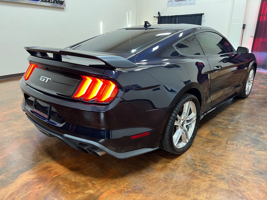 2021 Ford Mustang Image 9