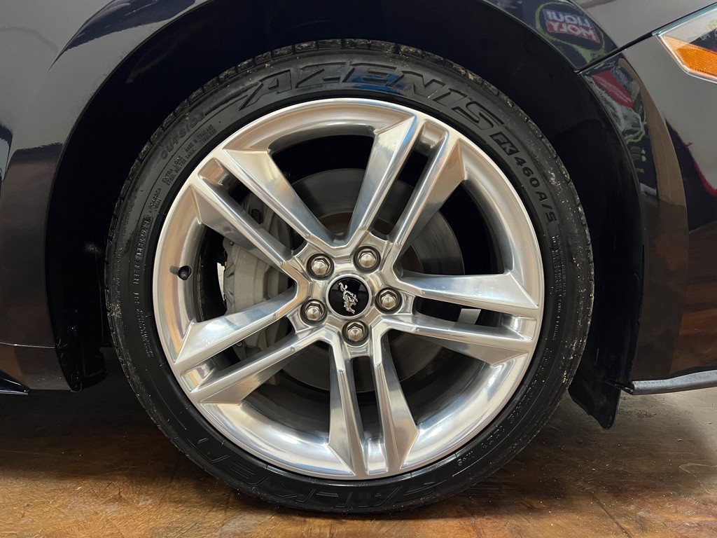 2021 Ford Mustang Image 11