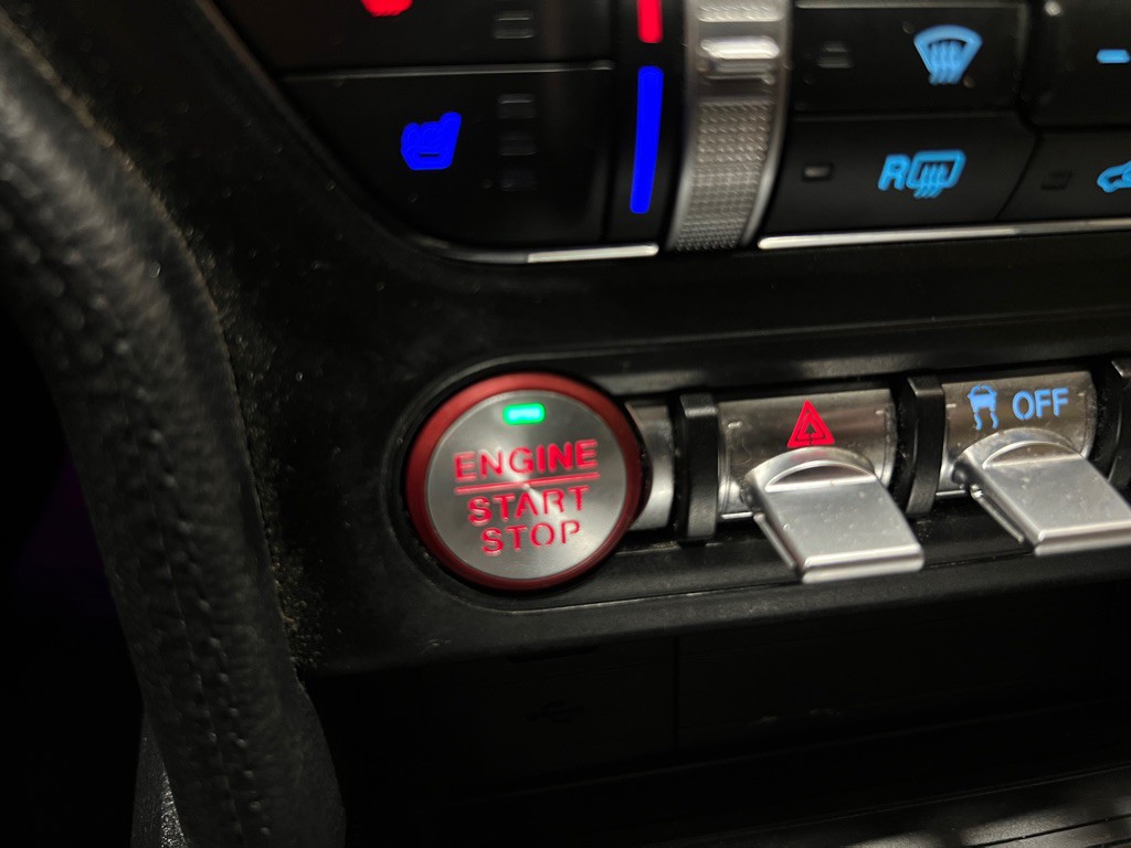 2021 Ford Mustang Image 24