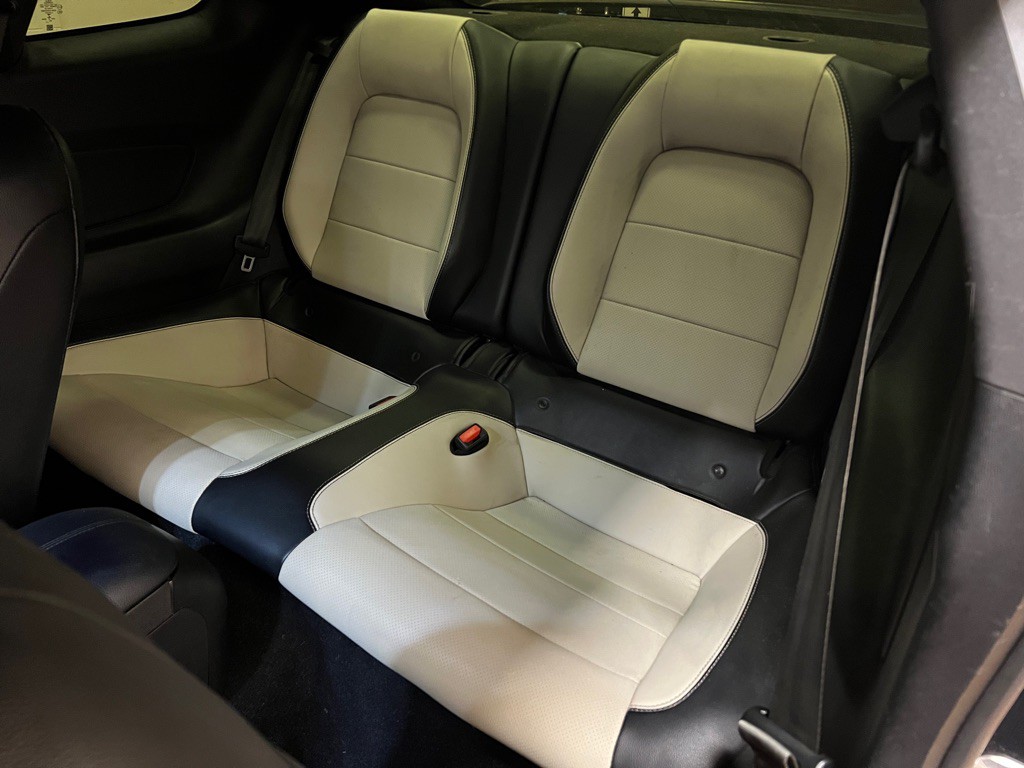 2021 Ford Mustang Image 28