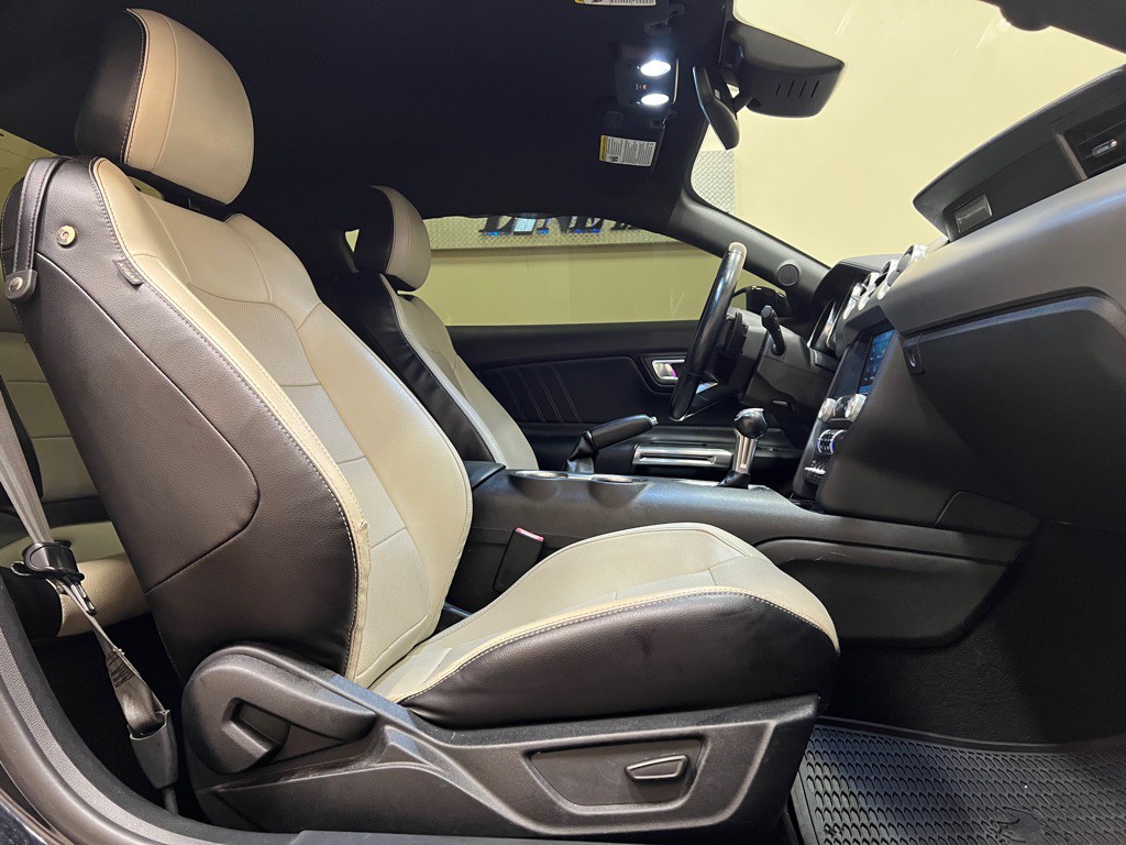 2021 Ford Mustang Image 30