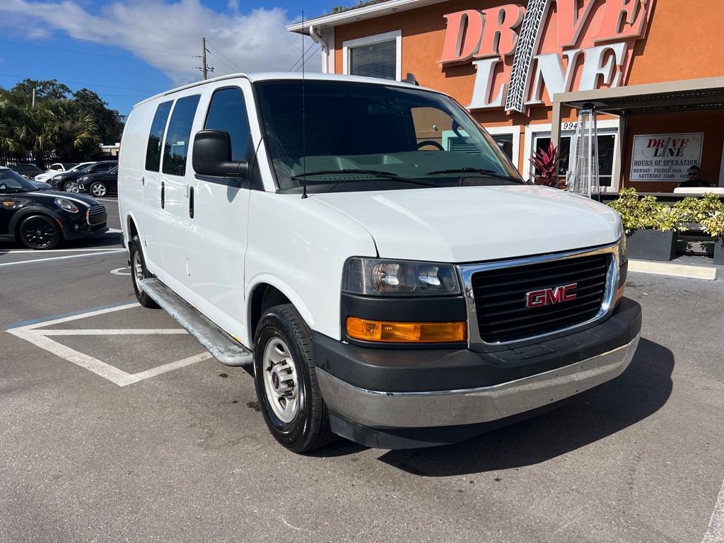 2021 GMC Savana Image 3