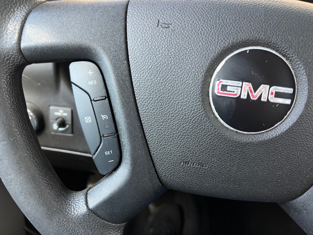 2021 GMC Savana Image 15
