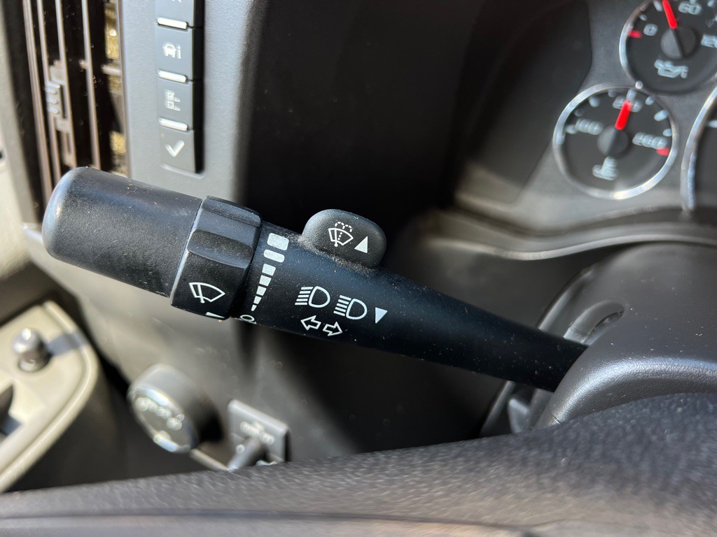 2021 GMC Savana Image 17