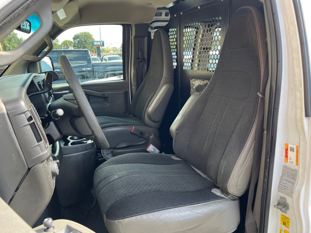 2021 GMC Savana Image 23