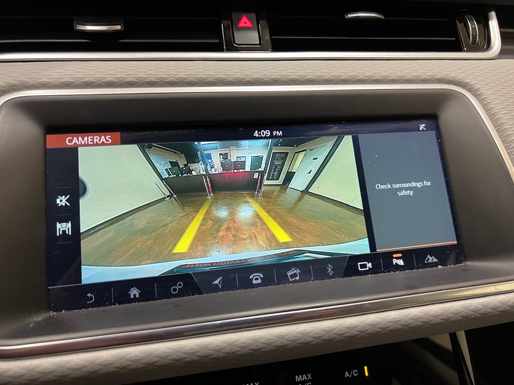 2020 Land Rover Range Rover Evoque Image 24