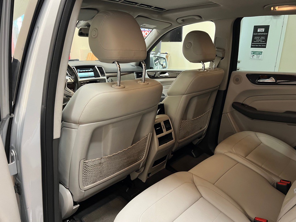 2015 Mercedes-Benz M-Class Image 25