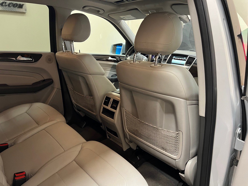 2015 Mercedes-Benz M-Class Image 28