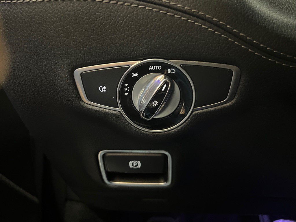 2016 Mercedes-Benz S-Class Image 21