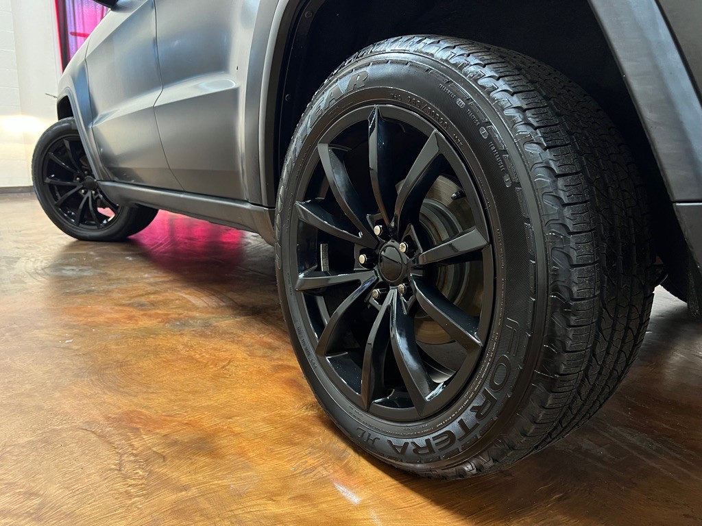 2019 Jeep Grand Cherokee Image 42