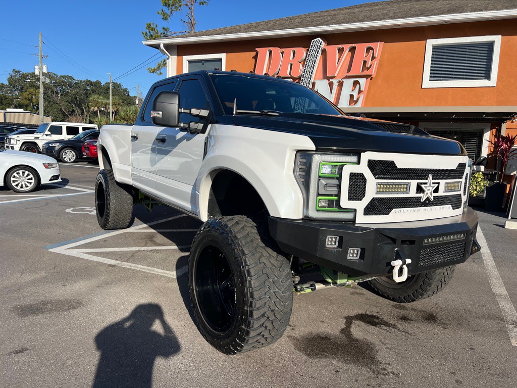 2017 Ford F-350 Image 3
