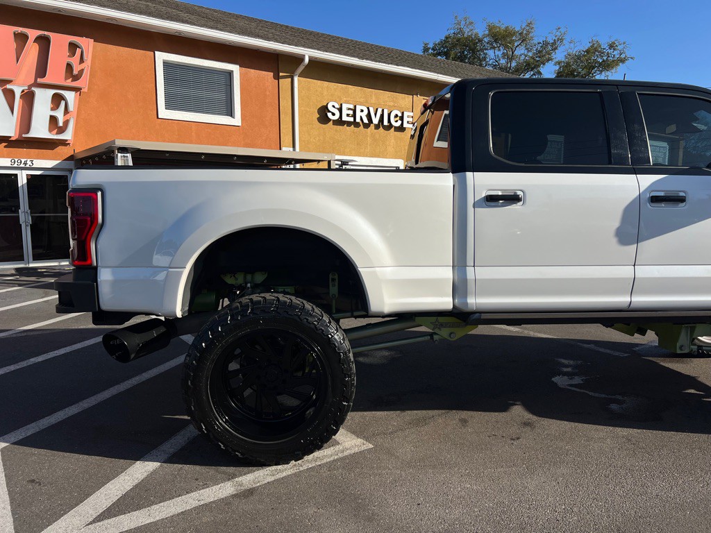 2017 Ford F-350 Image 11