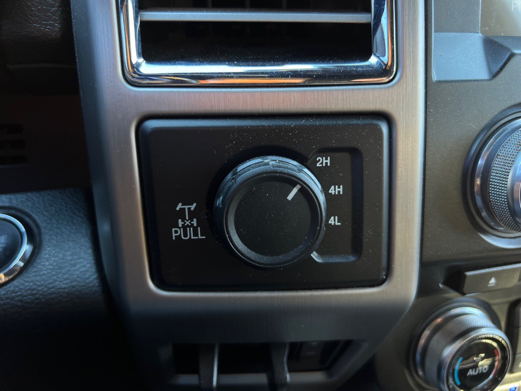 2017 Ford F-350 Image 30