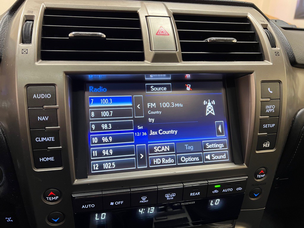 2014 Lexus GX 460 Image 24