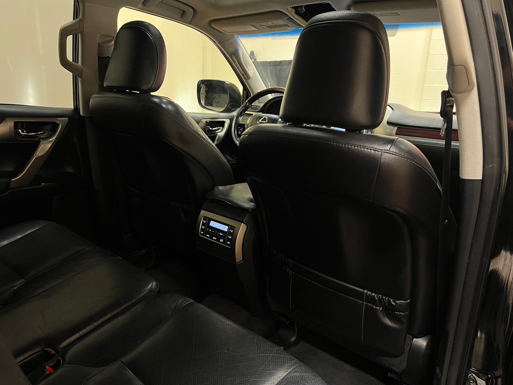 2014 Lexus GX 460 Image 39
