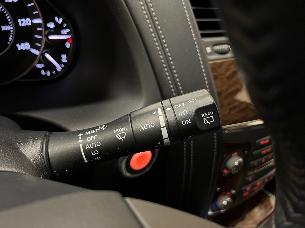 2017 Nissan Armada Image 21