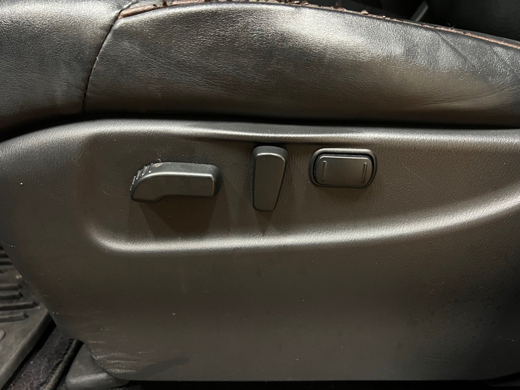 2017 Nissan Armada Image 27