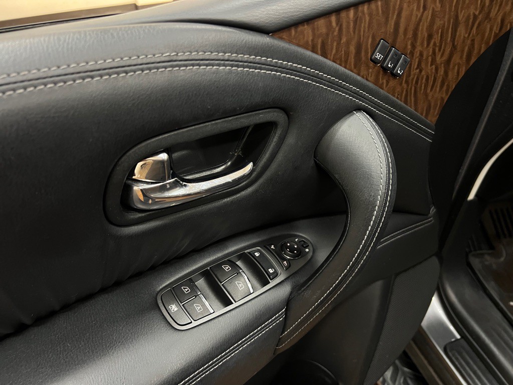 2017 Nissan Armada Image 28