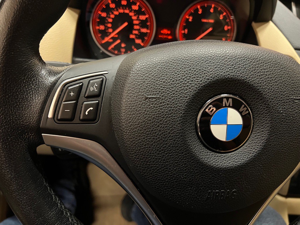 2015 BMW X1 Image 17