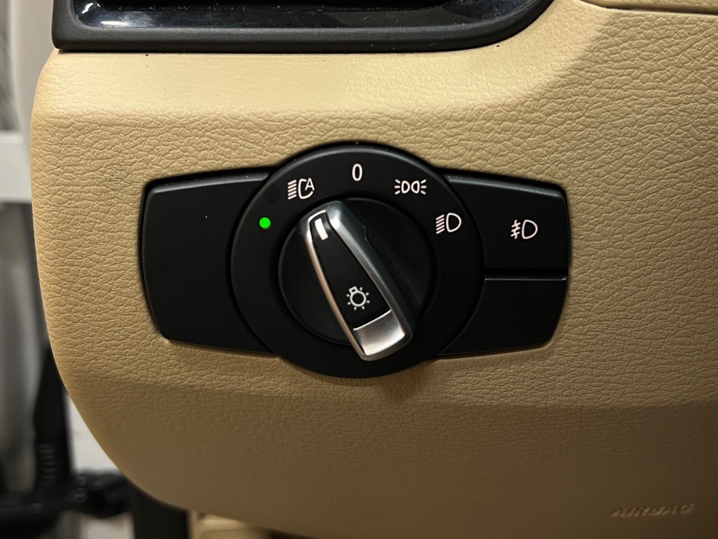 2015 BMW X1 Image 20