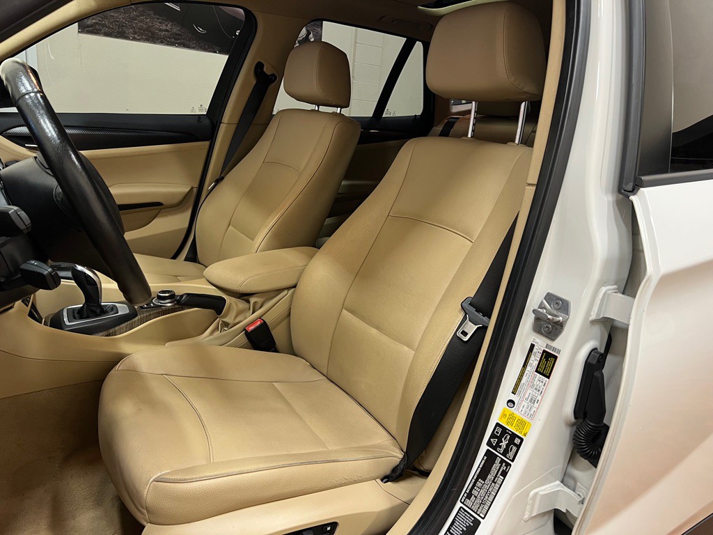 2015 BMW X1 Image 26