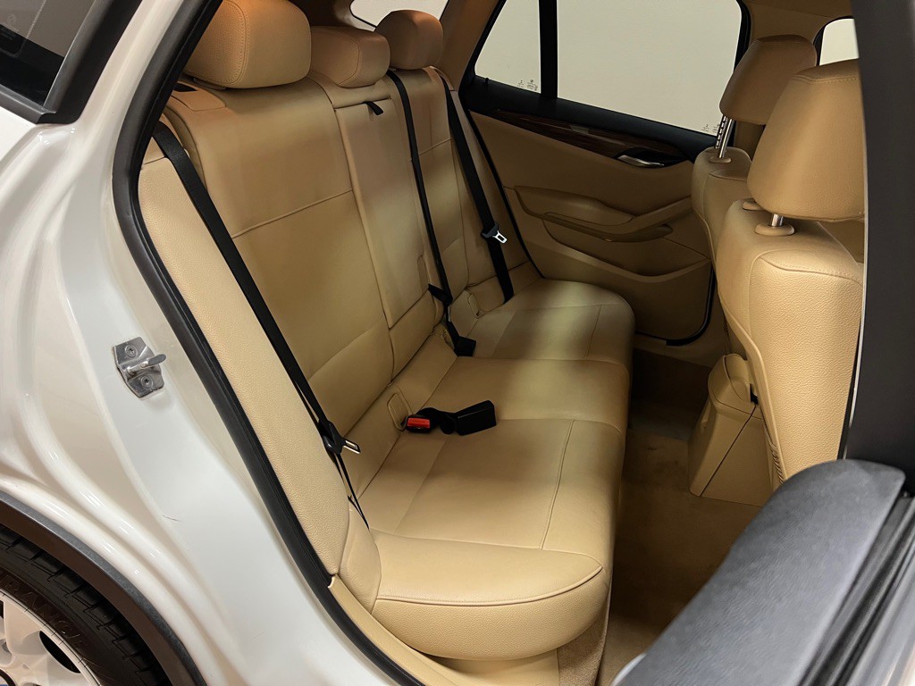 2015 BMW X1 Image 29