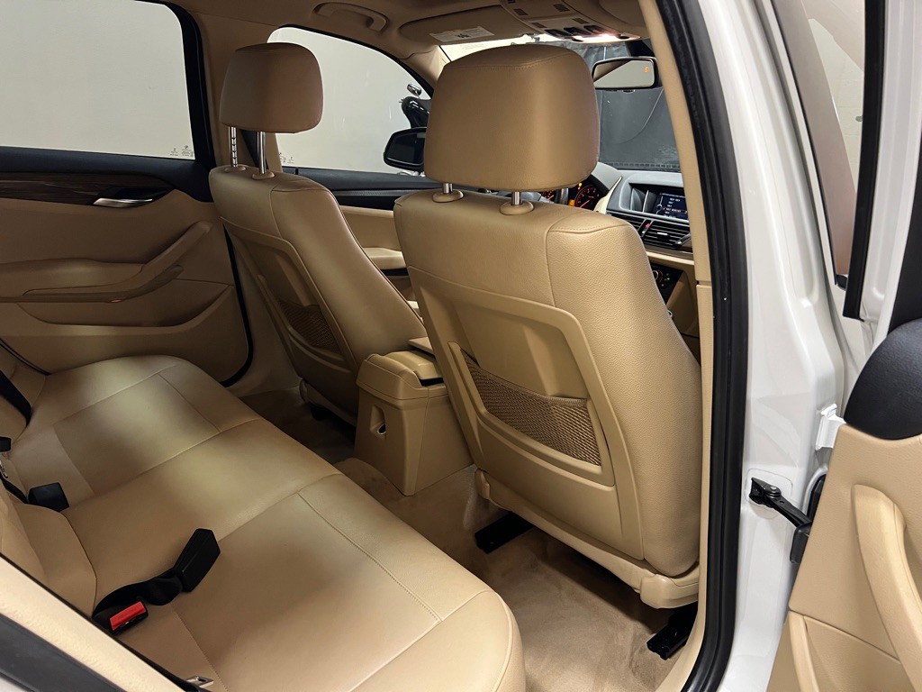 2015 BMW X1 Image 30