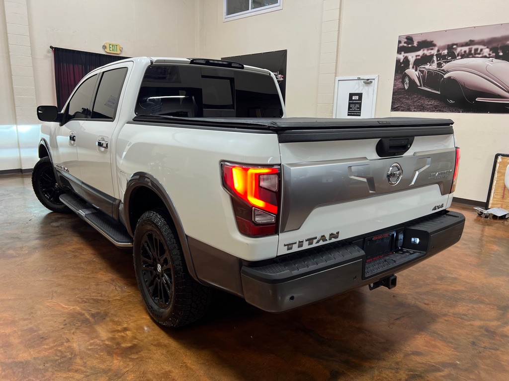 2020 Nissan Titan Image 2