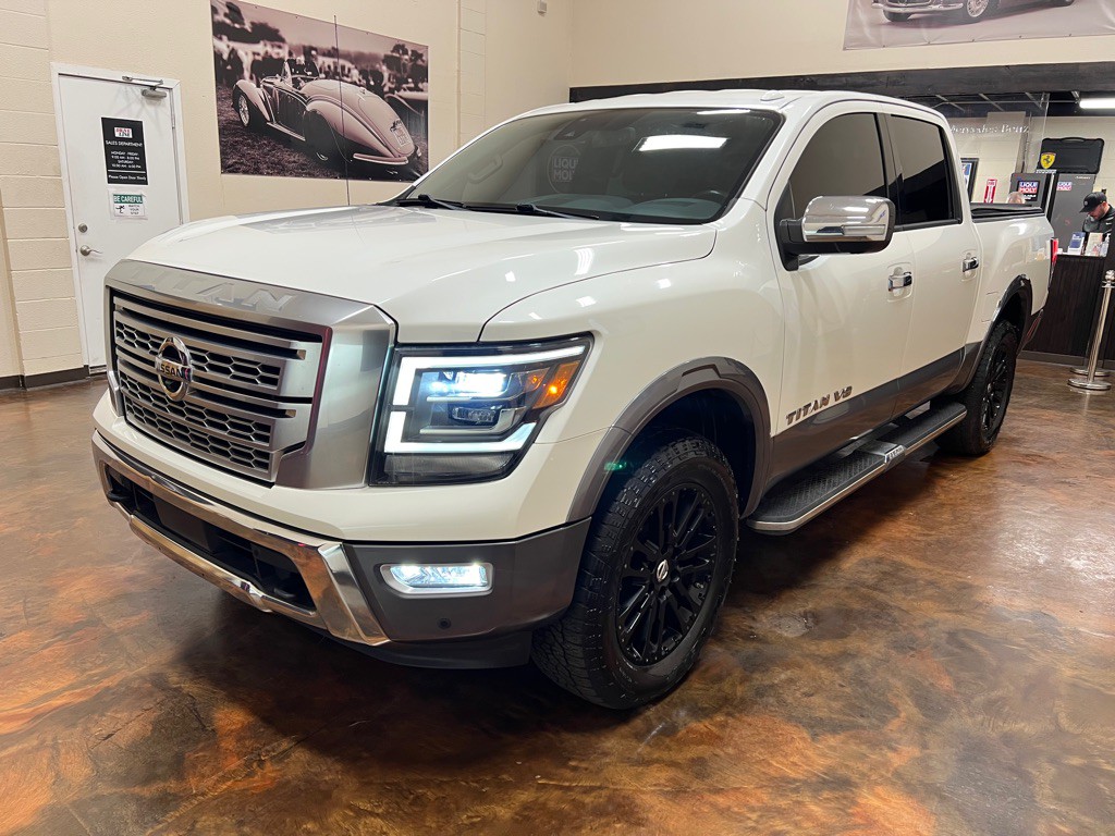 2020 Nissan Titan Image 5